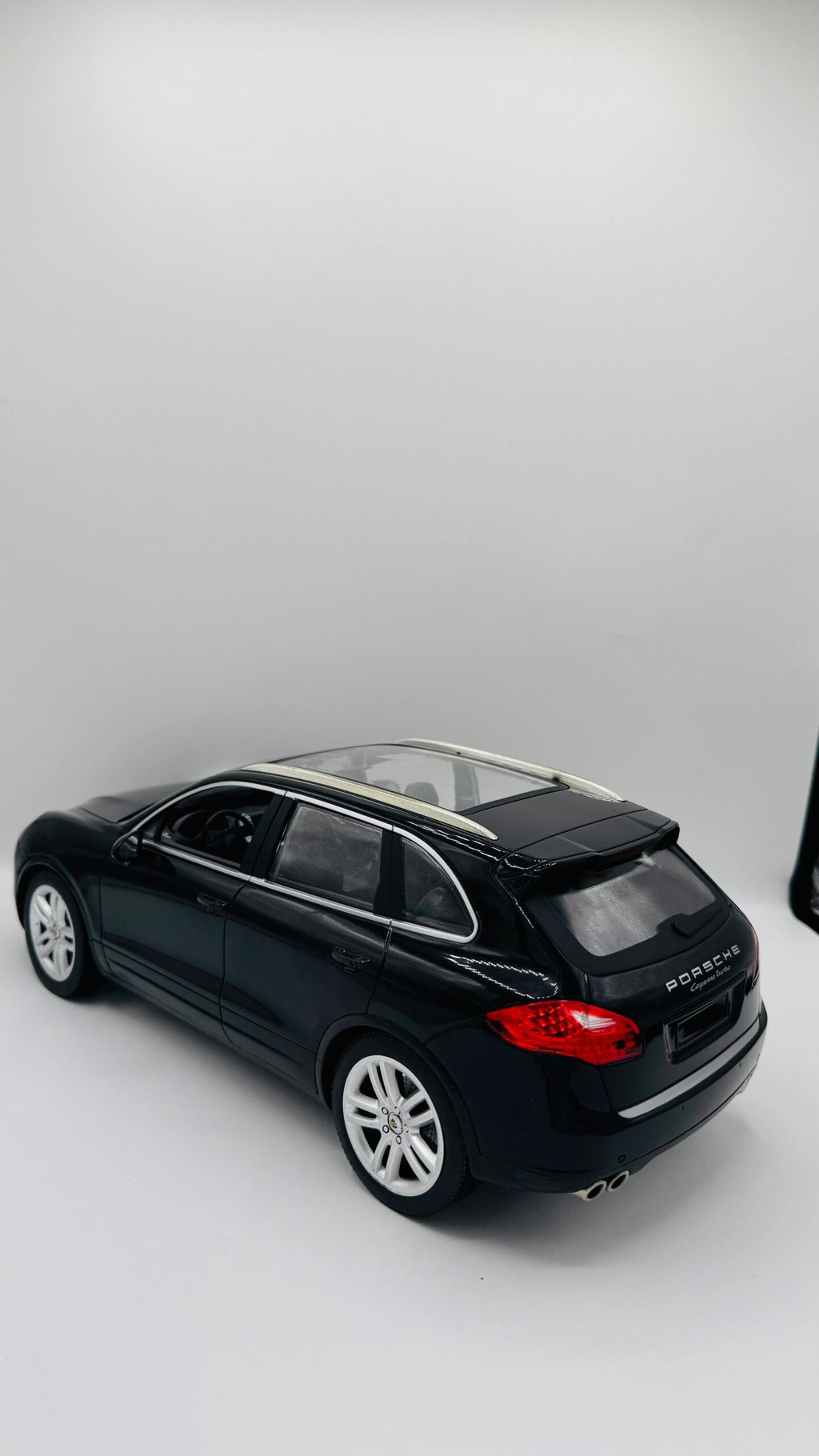 MZ - RC Porsche Cayenne 1:14