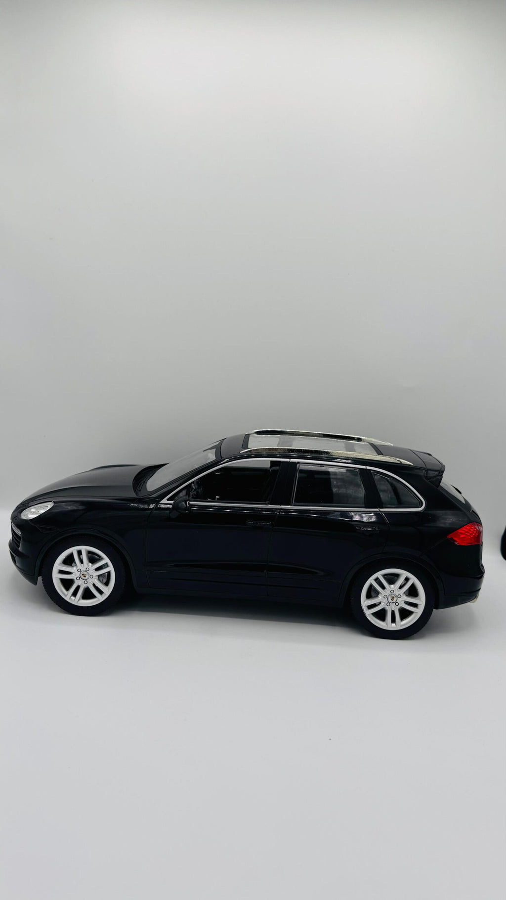 MZ - RC Porsche Cayenne 1:14