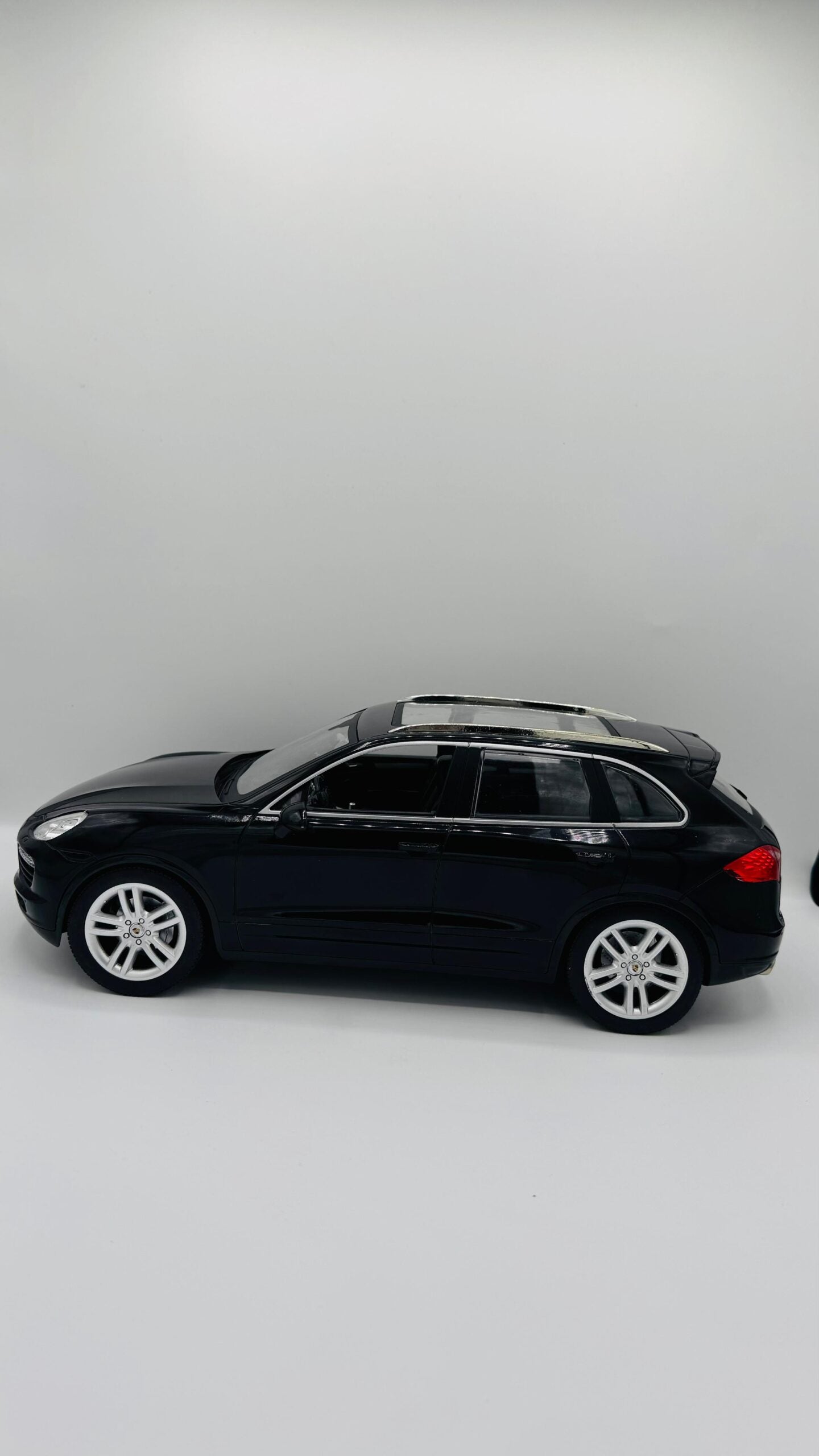 MZ - RC Porsche Cayenne 1:14