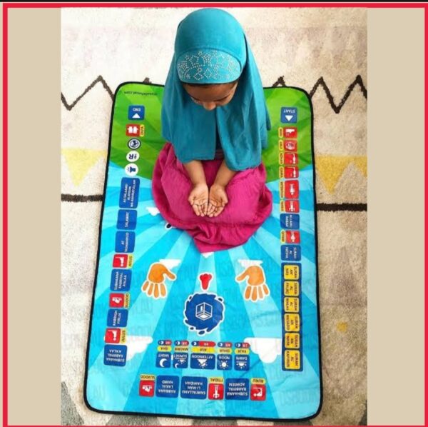 Islamic Salah prayer mat for kids - Image 2